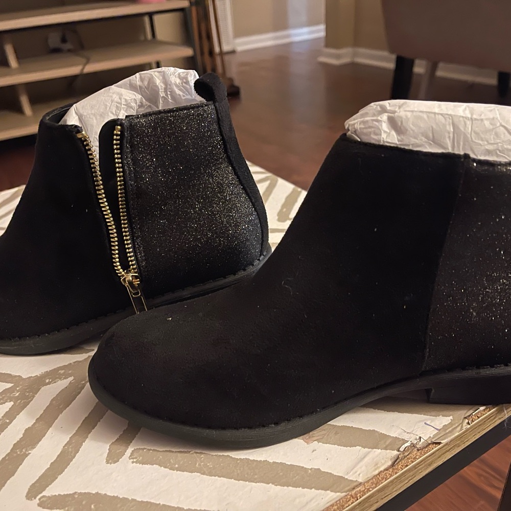 Brand new black booties size 5 girls glitter embellishment